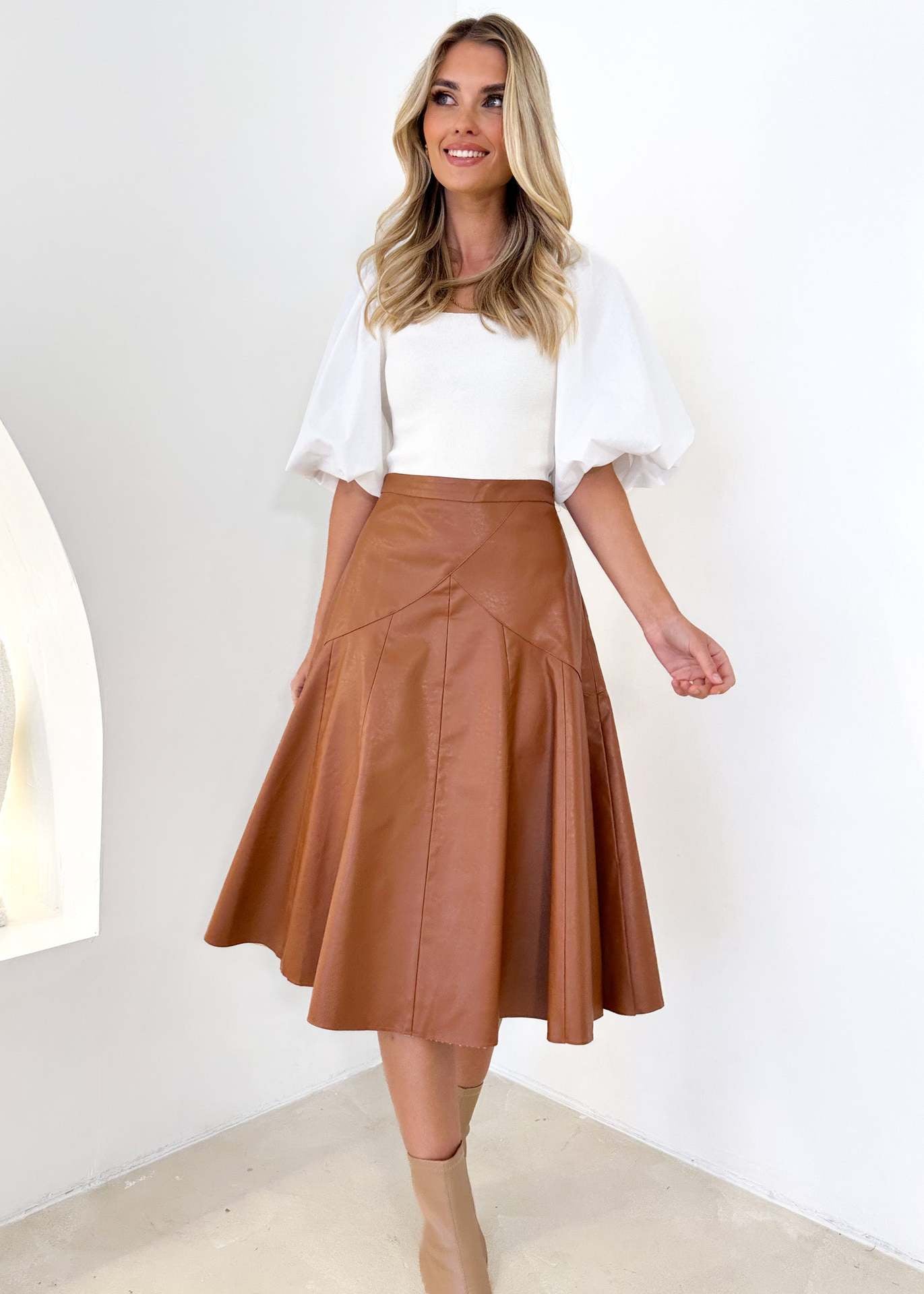 Women's High Waisted Mid Length Pleated Skirt