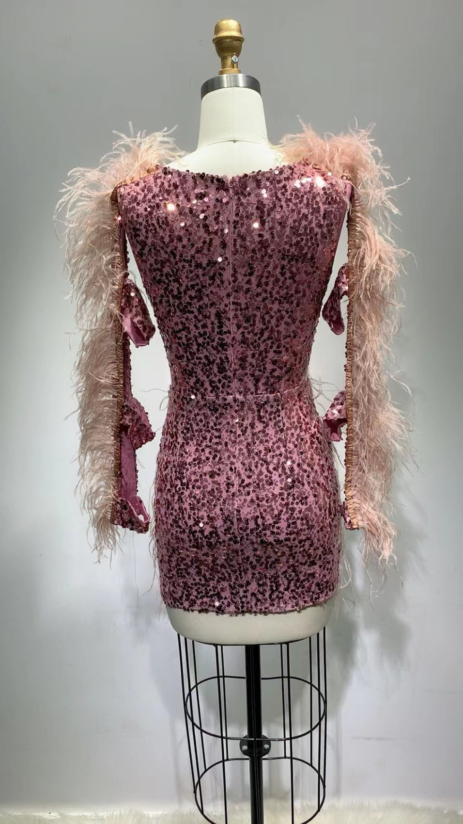 Mauve Long Sleeves Sequined Low-cut Feather Dress