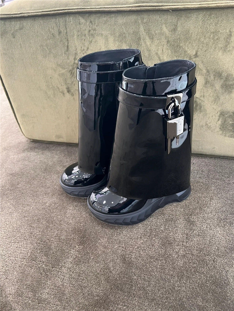 Oversized Plush Mid Length Boots