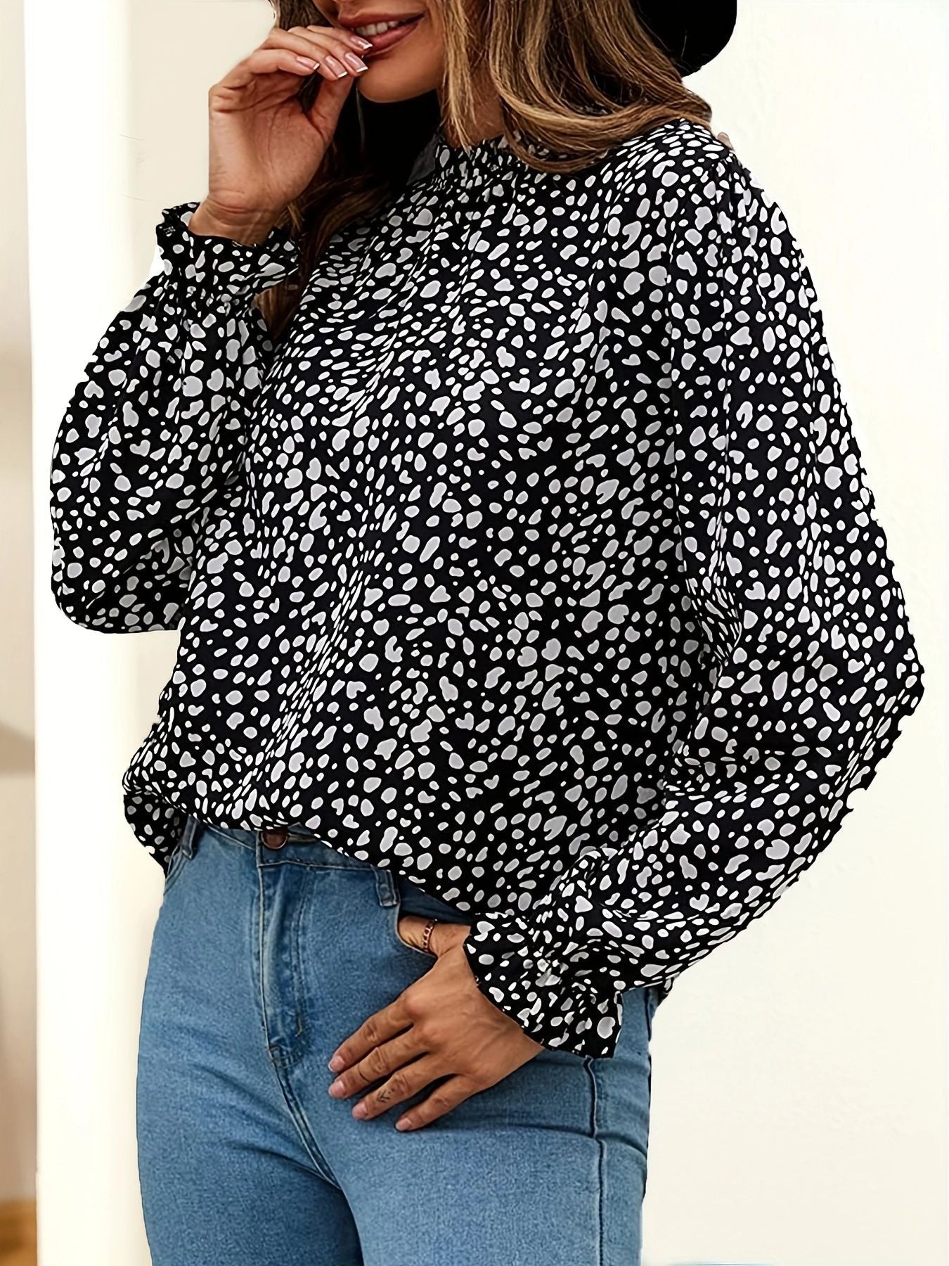 Broken Flower V-neck Long Sleeve Blouse