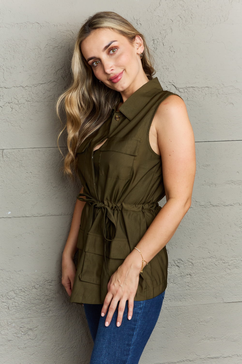 Light Sleeveless Collared Button Down Top